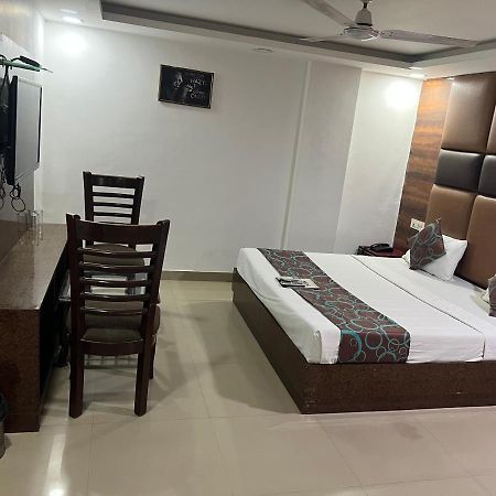 Hotel Le Mount Near Igi Airport New Delhi Buitenkant foto