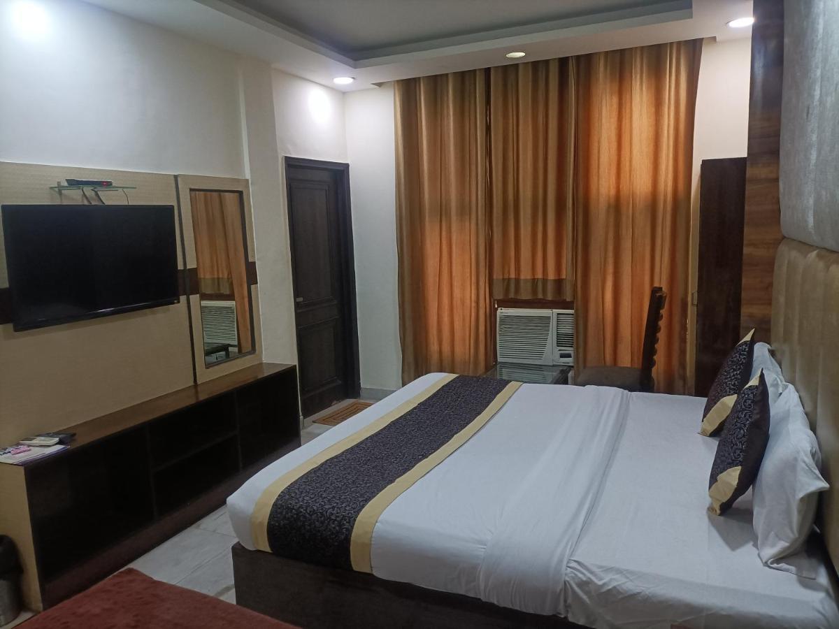 Hotel Le Mount Near Igi Airport New Delhi Buitenkant foto