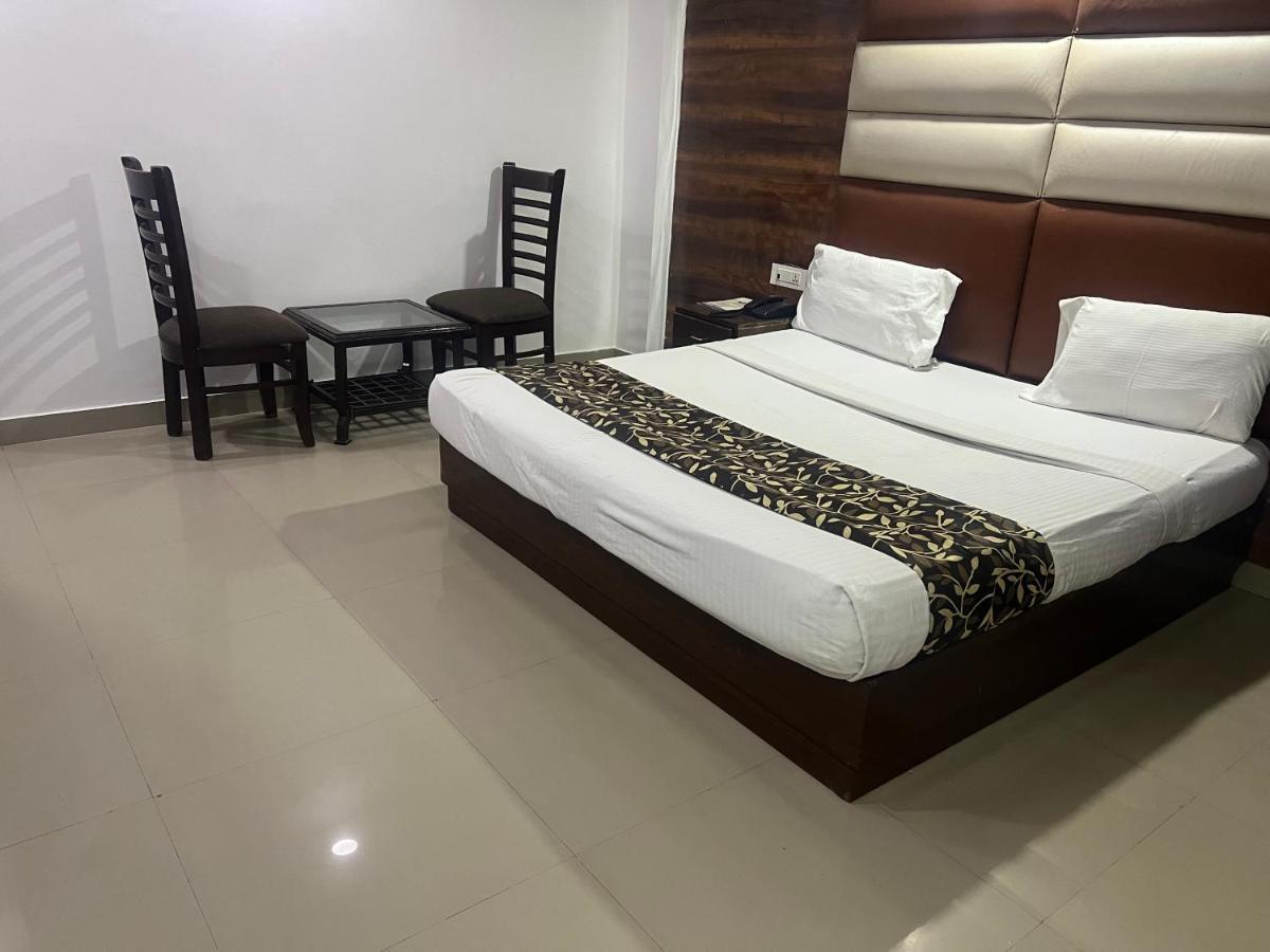 Hotel Le Mount Near Igi Airport New Delhi Buitenkant foto
